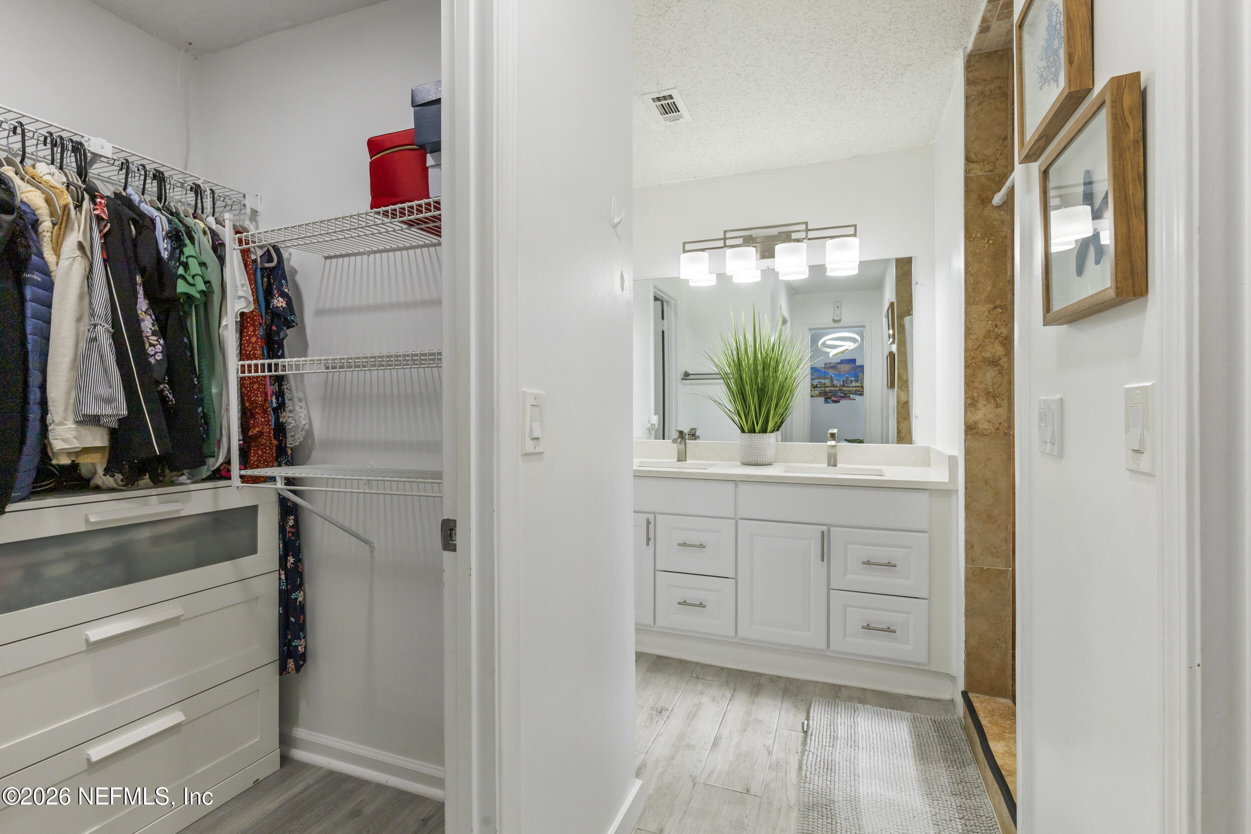 11558 St Josephs Road Jacksonville, FL 32223 - Photo 26 of 46 24_master walk in closet