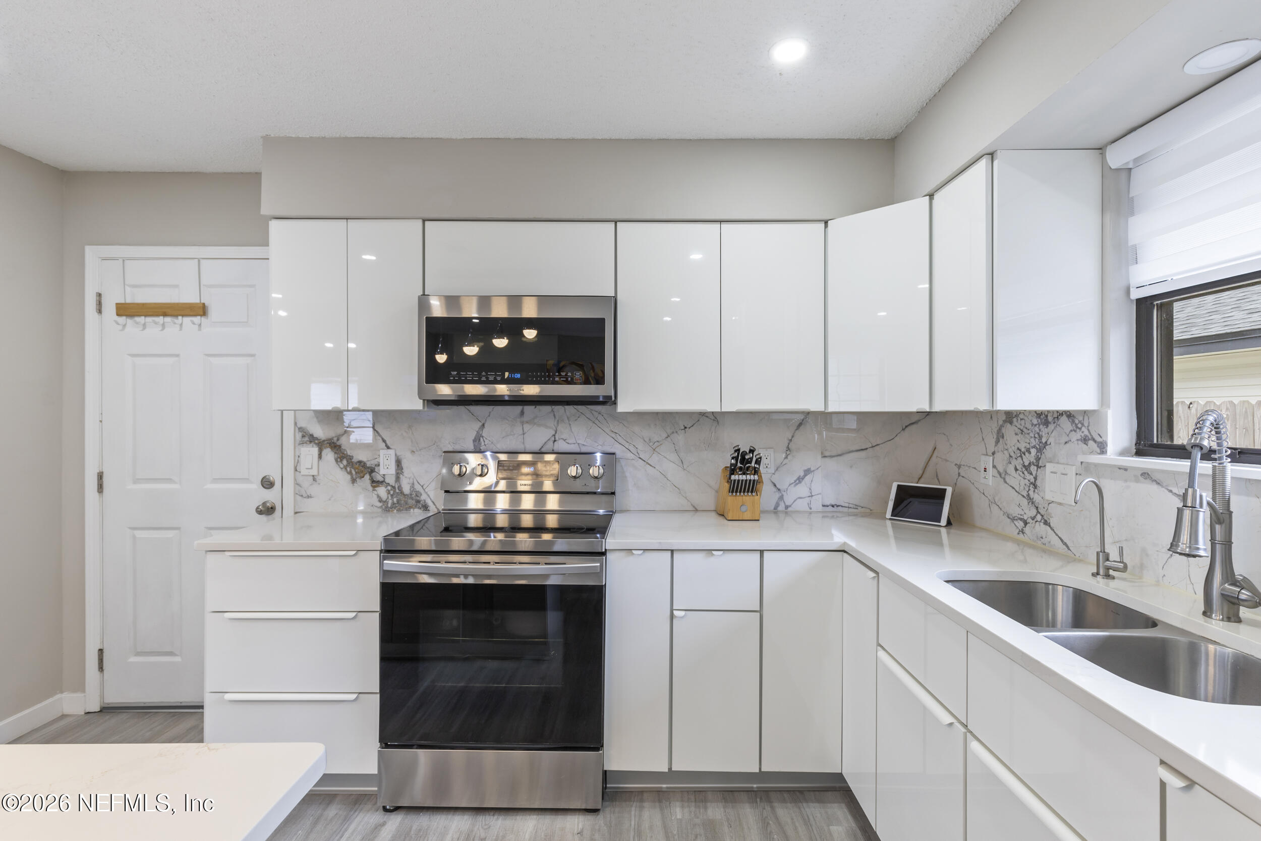 11558 St Josephs Road Jacksonville, FL 32223 - Photo 4 of 46 14_kitchen 2