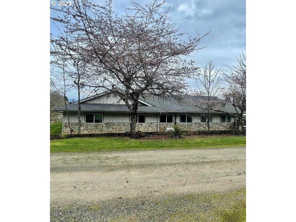 25426 Butler Road Junction City, OR 97448 - Photo 2 of 36 Gallery Image 2