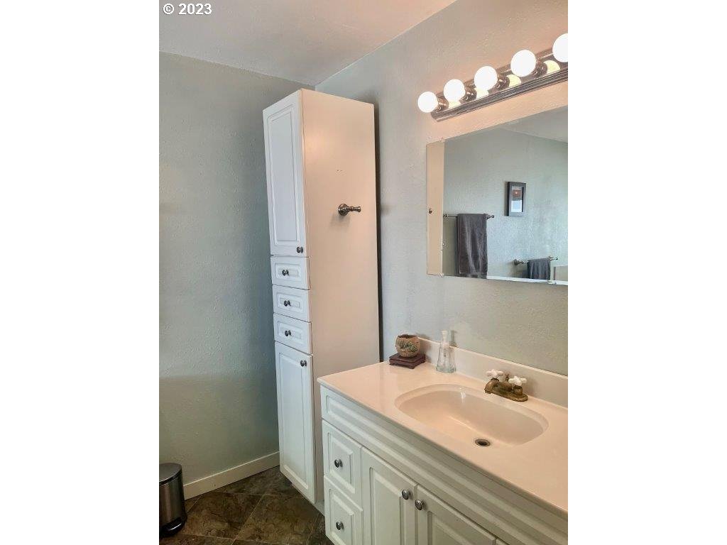 25426 Butler Road Junction City, OR 97448 - Photo 25 of 36 Gallery Image 25