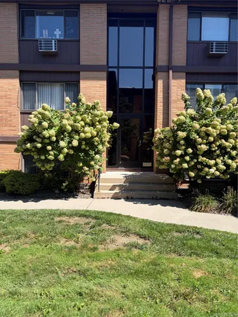 $142,900 | 10 Oakwood Terrace, Unit 115, New Windsor, NY 12553