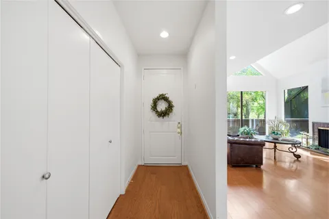 $315,000 | 160 Litchfield Lane, Houston, TX 77024