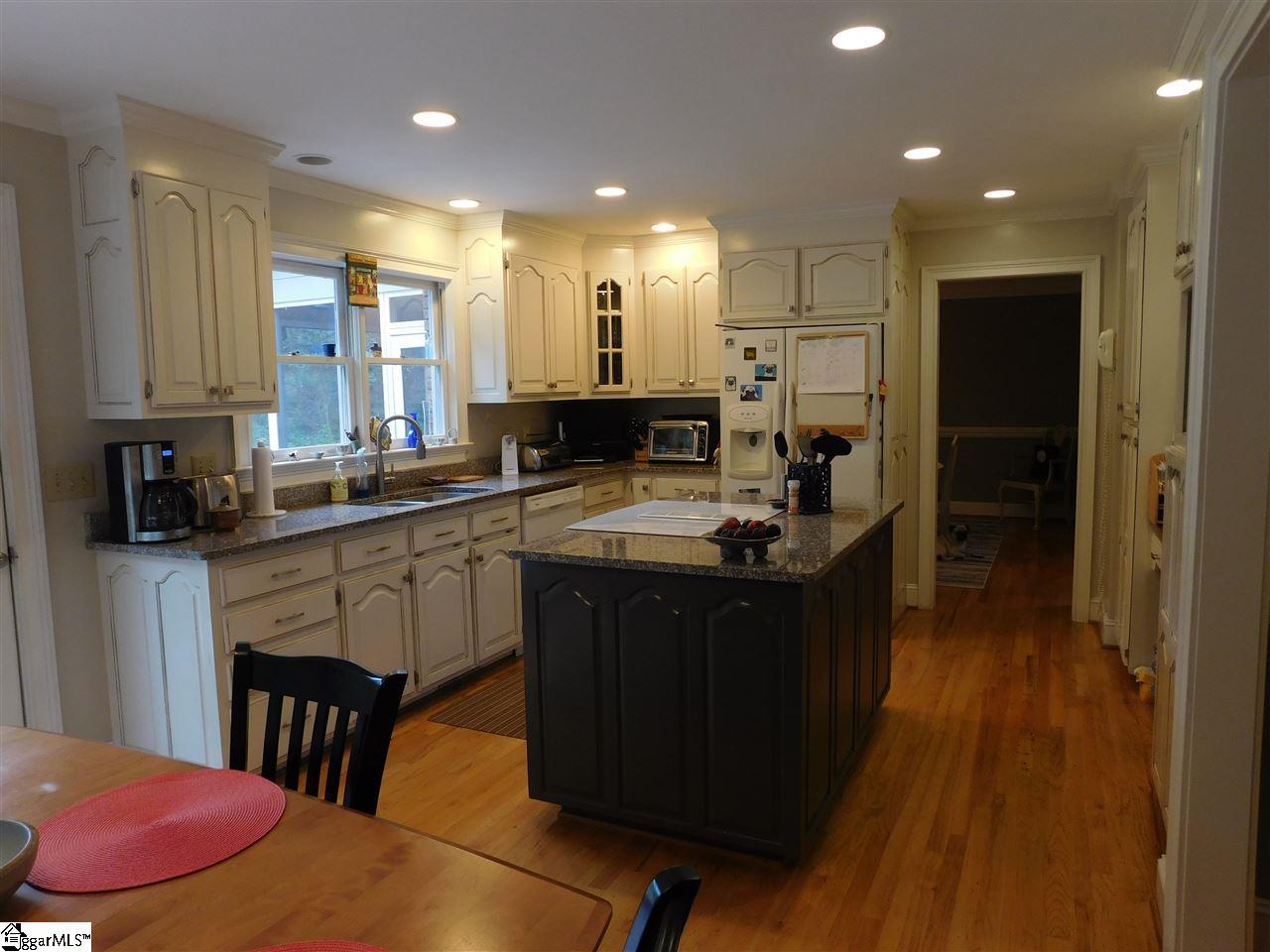 141 Byars Street Greer, SC 29651 - Photo 5 of 31 Gallery Image 5