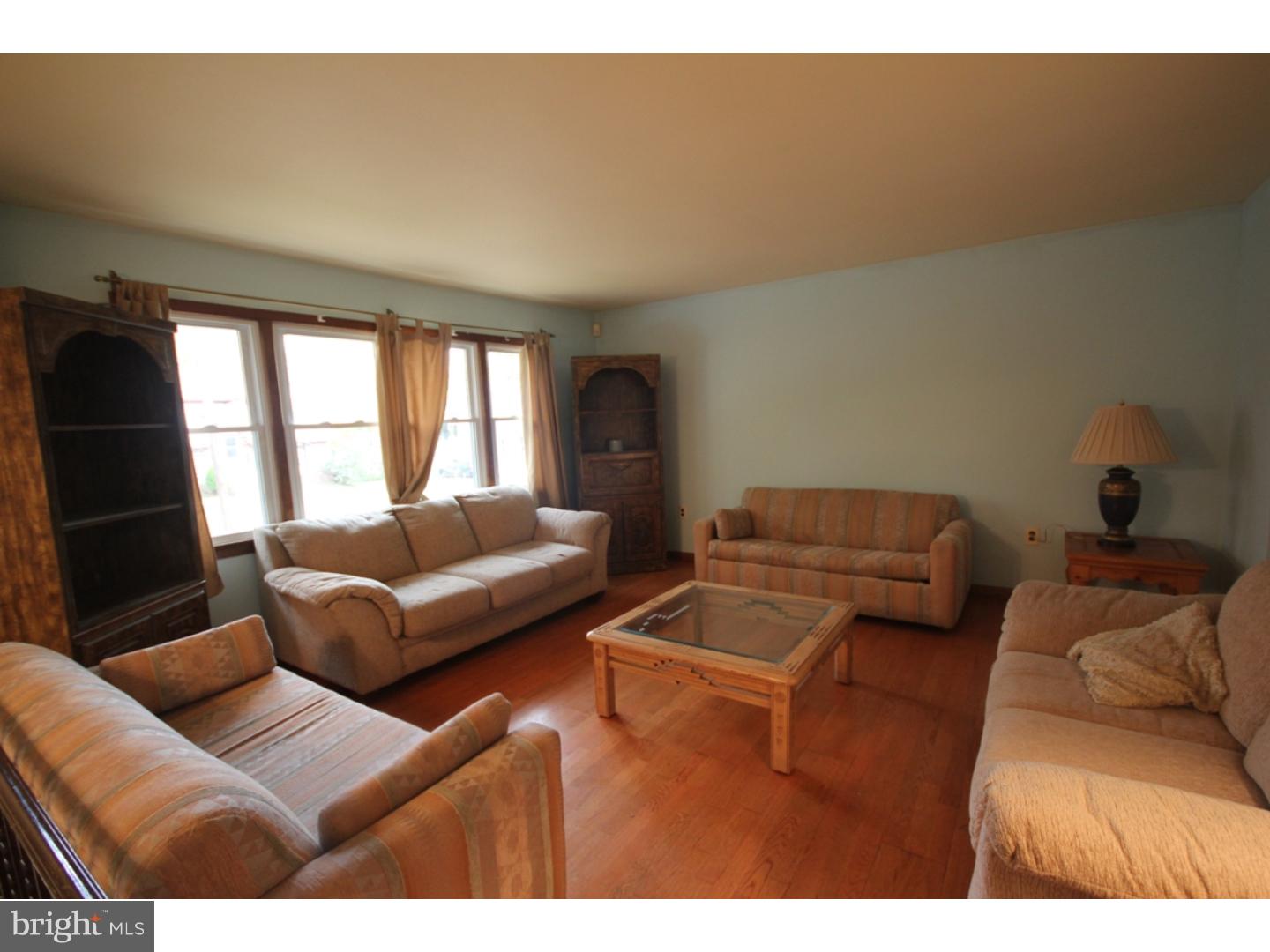 22 Rudner Avenue Hamilton, NJ 08619 - Photo 3 of 14