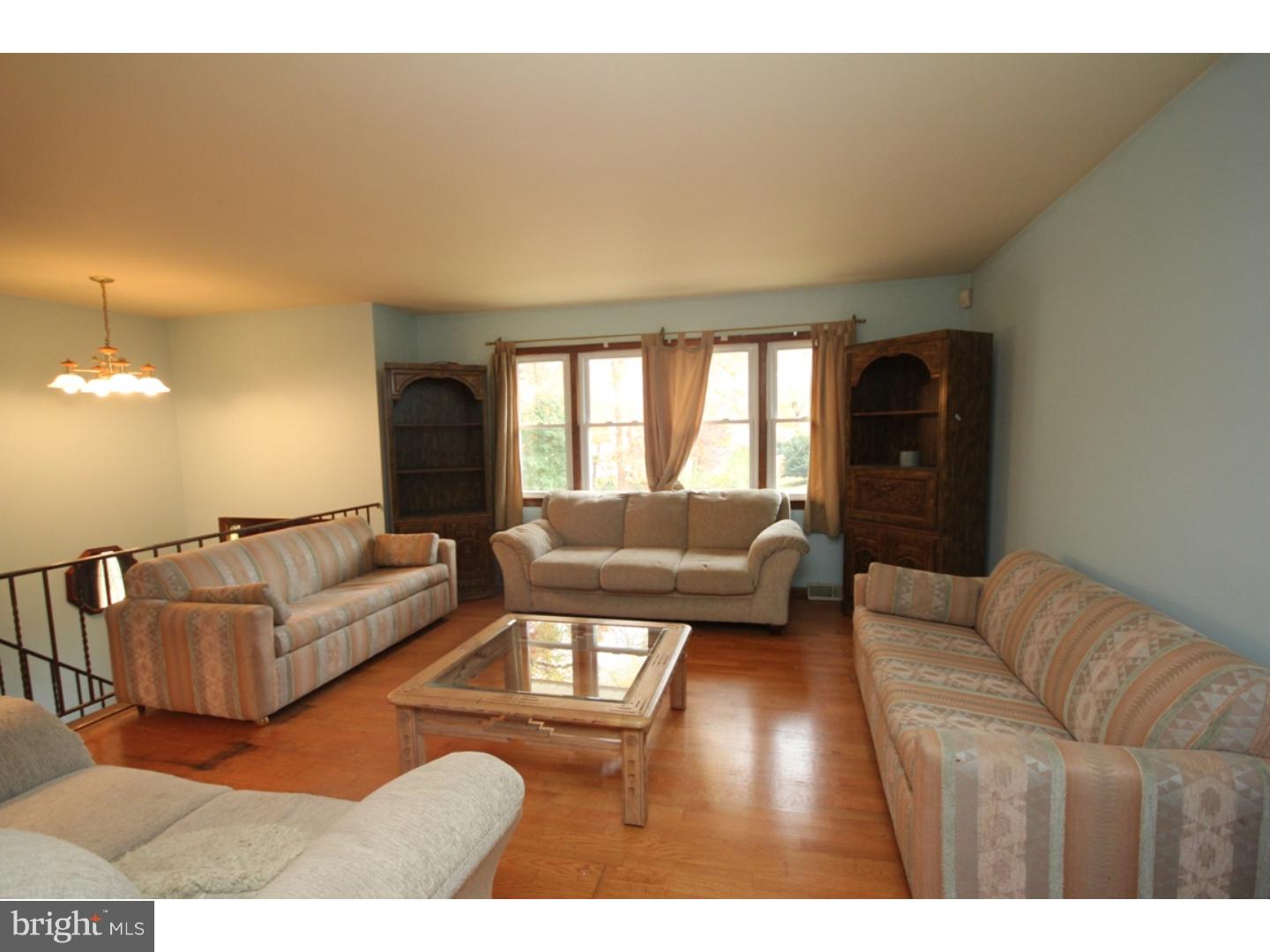 22 Rudner Avenue Hamilton, NJ 08619 - Photo 4 of 14