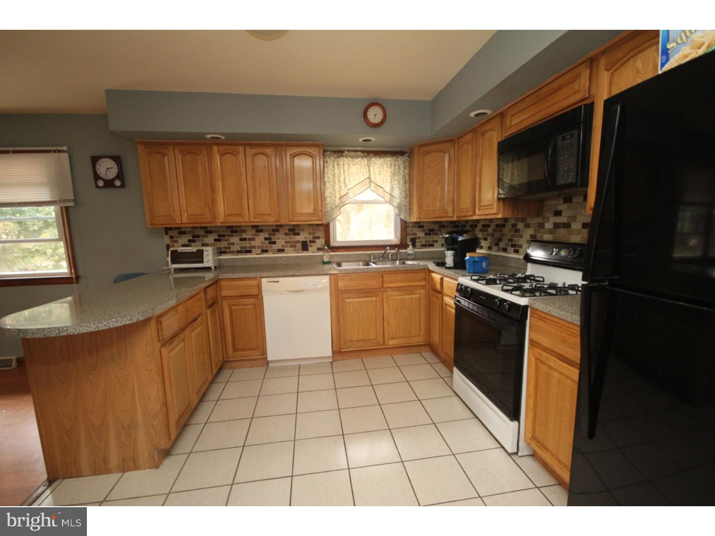22 Rudner Avenue Hamilton, NJ 08619 - Photo 6 of 14