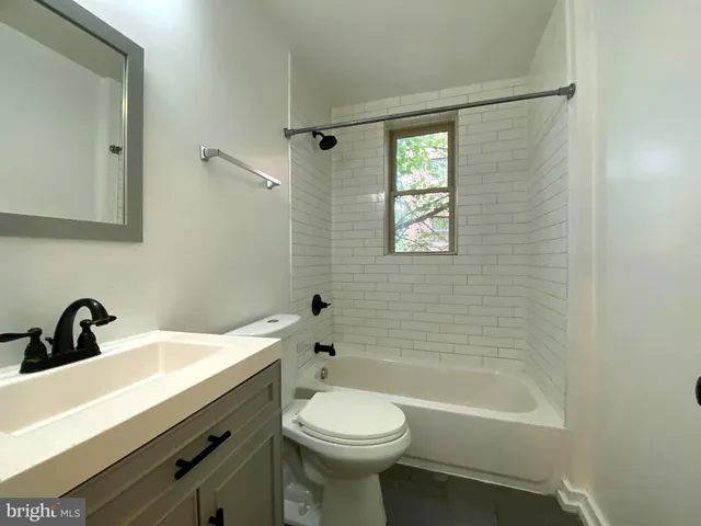 $1,850 | 3126 16th Street Northwest, Unit 16, Washington, DC 20010