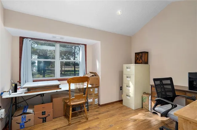 $699,999 | 2055 East 335th Road, Half Way, MO 65663