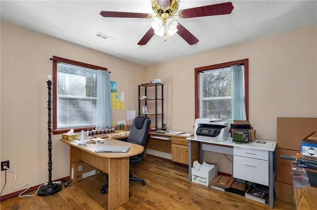 $699,999 | 2055 East 335th Road, Half Way, MO 65663