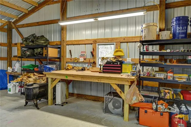 $699,999 | 2055 East 335th Road, Half Way, MO 65663