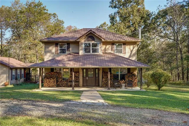 $699,999 | 2055 East 335th Road, Half Way, MO 65663