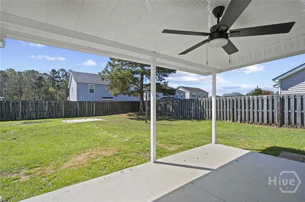 $1,900 | 29 Twin Oaks Place, Savannah, GA 31407