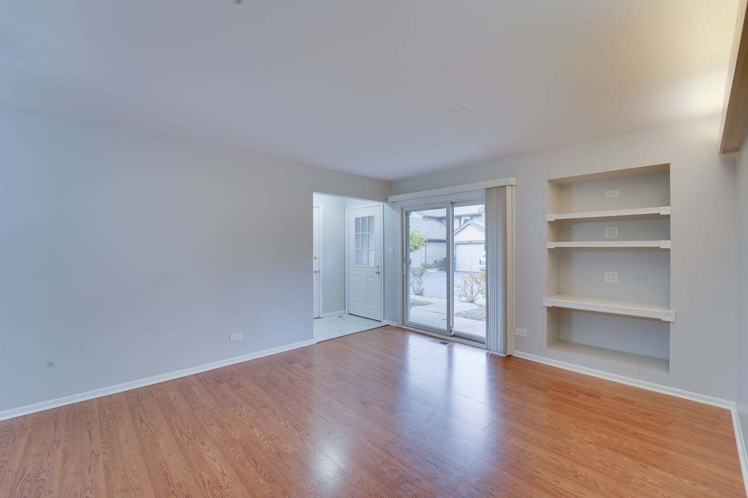 365 Grissom Lane, Unit 365 Hoffman Estates, IL 60169 - Photo 12 of 23