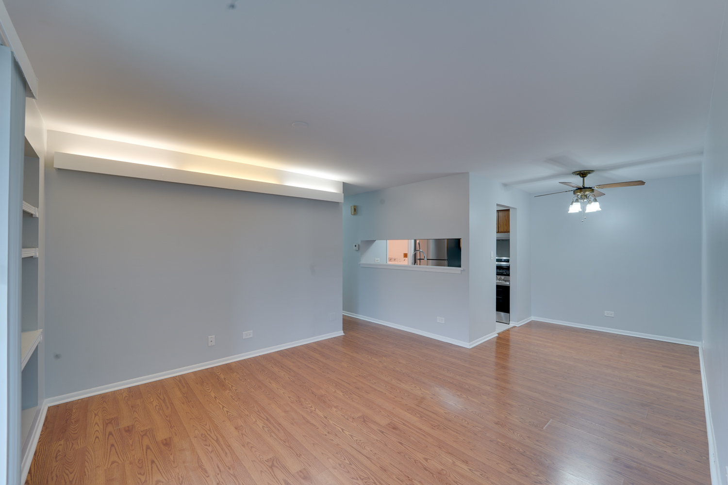 365 Grissom Lane, Unit 365 Hoffman Estates, IL 60169 - Photo 3 of 23