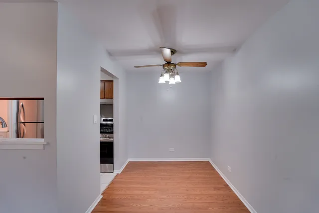 $2,000 | 365 Grissom Lane, Unit 365, Hoffman Estates, IL 60169