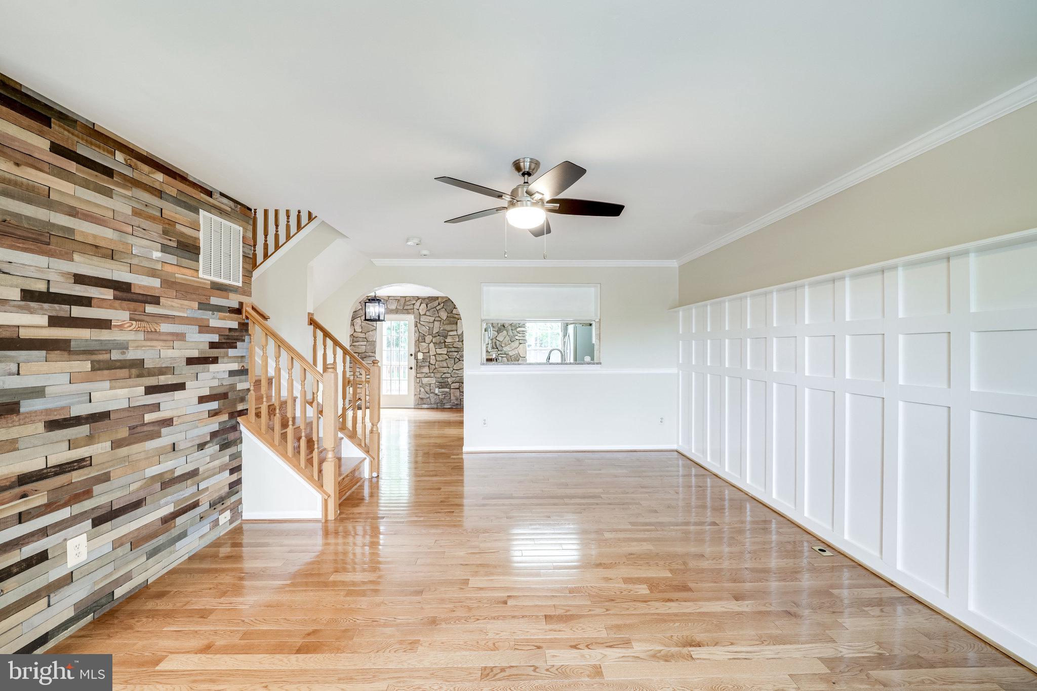 6007 Bingley Road Alexandria, VA 22315 - Photo 11 of 70 Such great, open space!