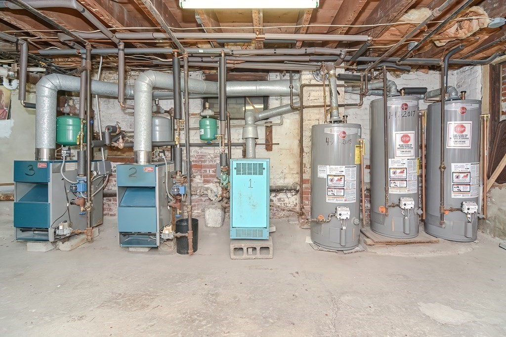 110 Everett Street Boston, MA 02128 - Photo 40 of 41 a view of a room with gym equipment