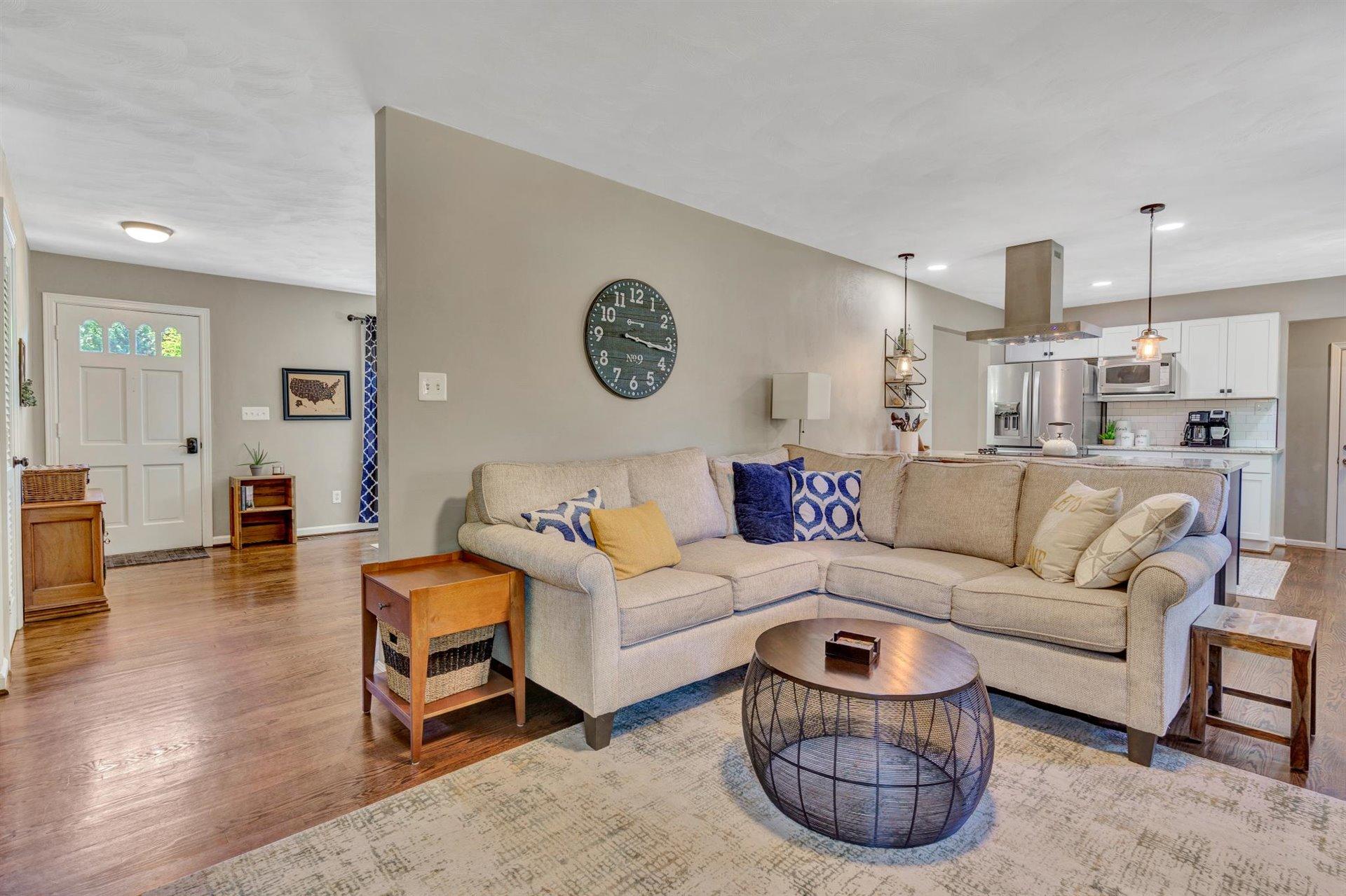 418 Highfield Road Salem, VA 24153 - Photo 13 of 43 Family Room