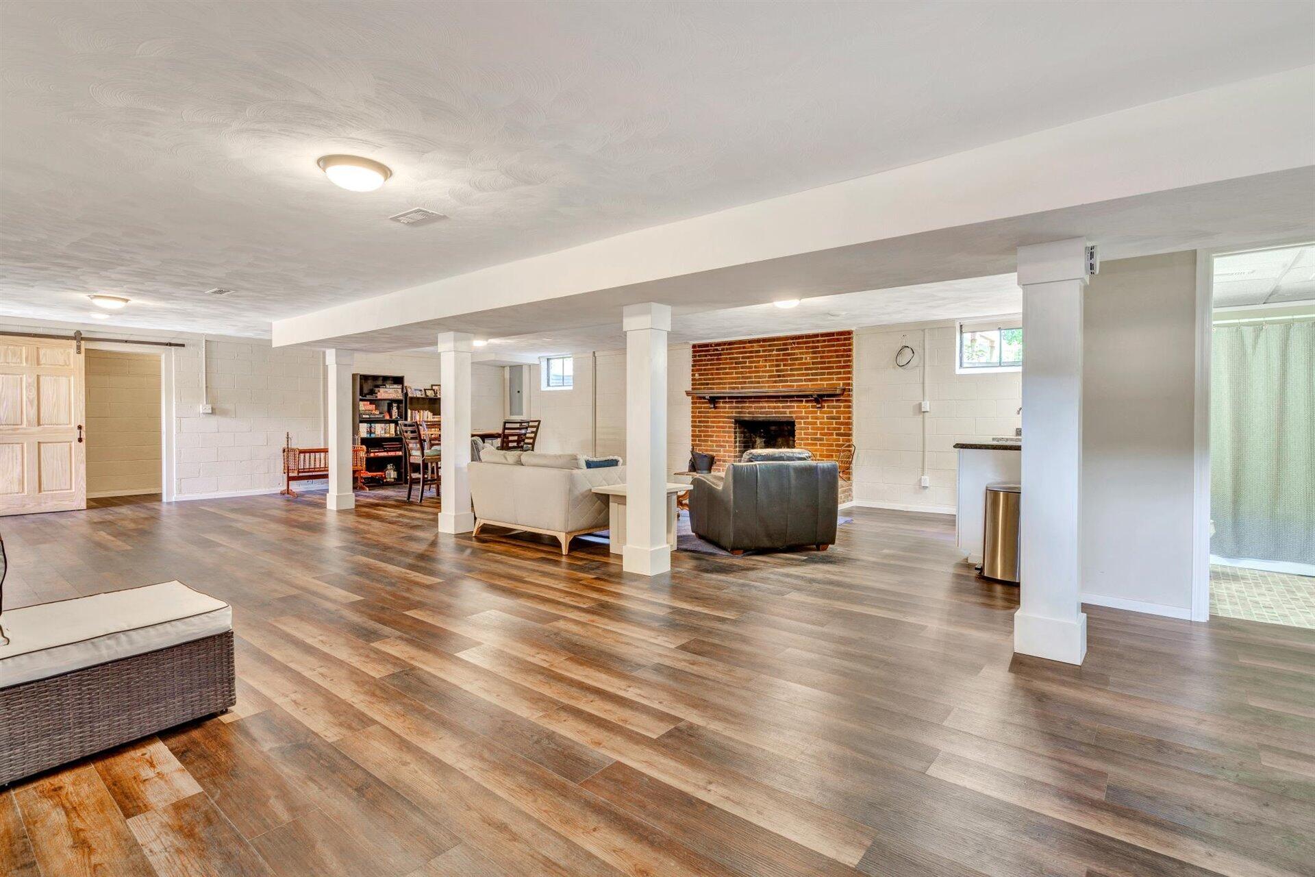 418 Highfield Road Salem, VA 24153 - Photo 28 of 43 Rec Room