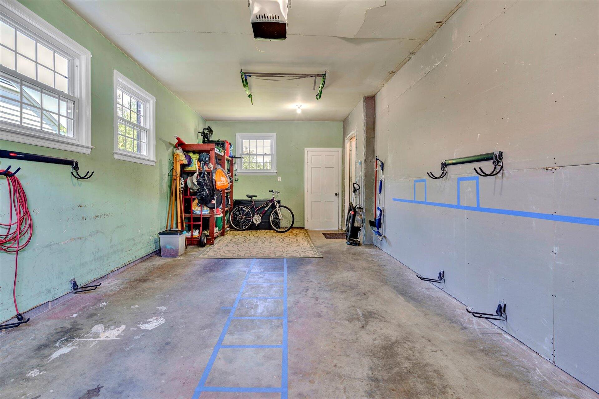 418 Highfield Road Salem, VA 24153 - Photo 35 of 43 One Car Attached Garage