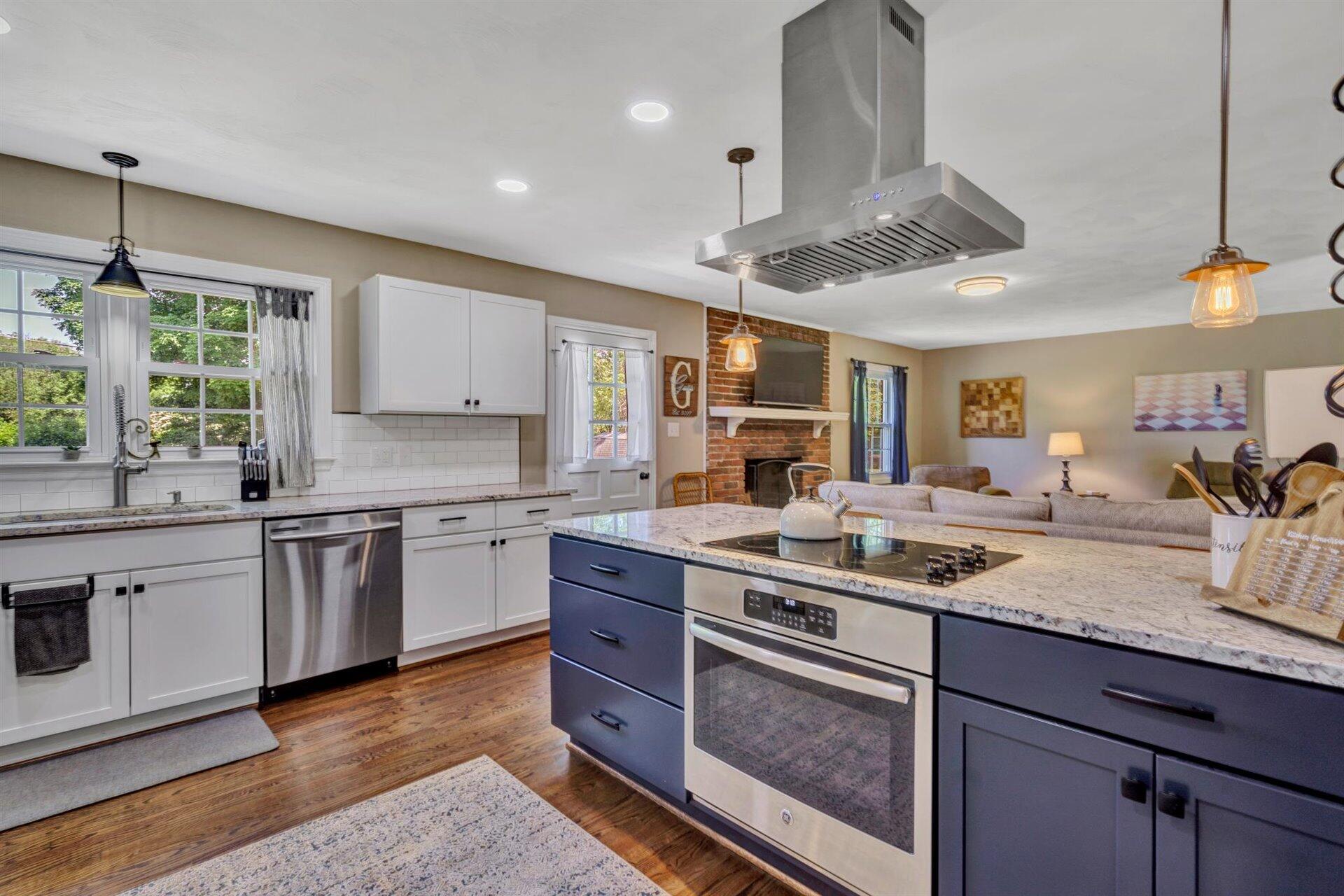 418 Highfield Road Salem, VA 24153 - Photo 9 of 43 Kitchen