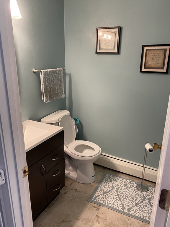 8 Tuck Farm Road, Unit 4 Auburn, MA 01501 - Photo 8 of 36 Gallery Image 8