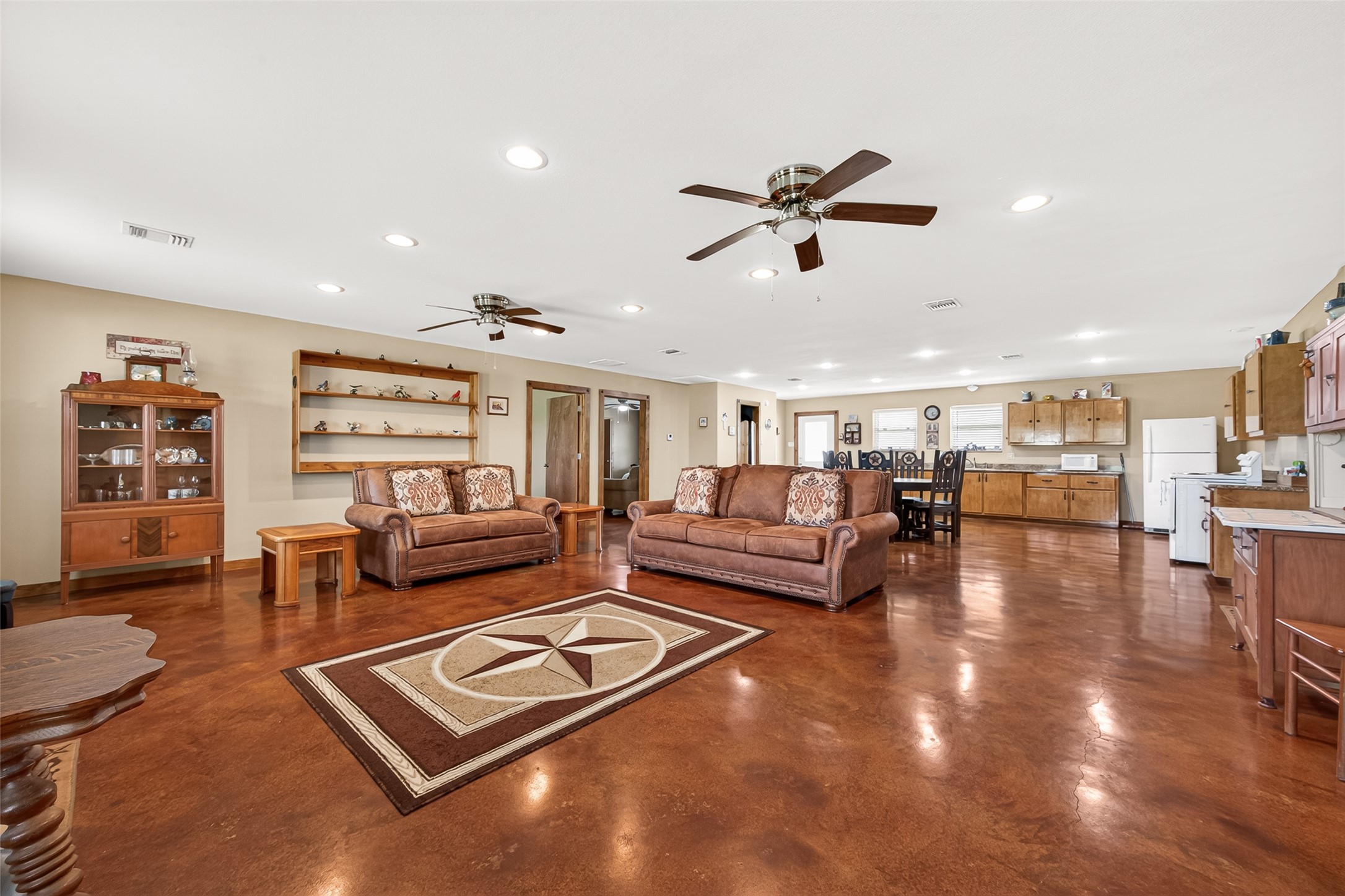 8430 Altimore Road Needville, TX 77461 - Photo 12 of 49 Living Room