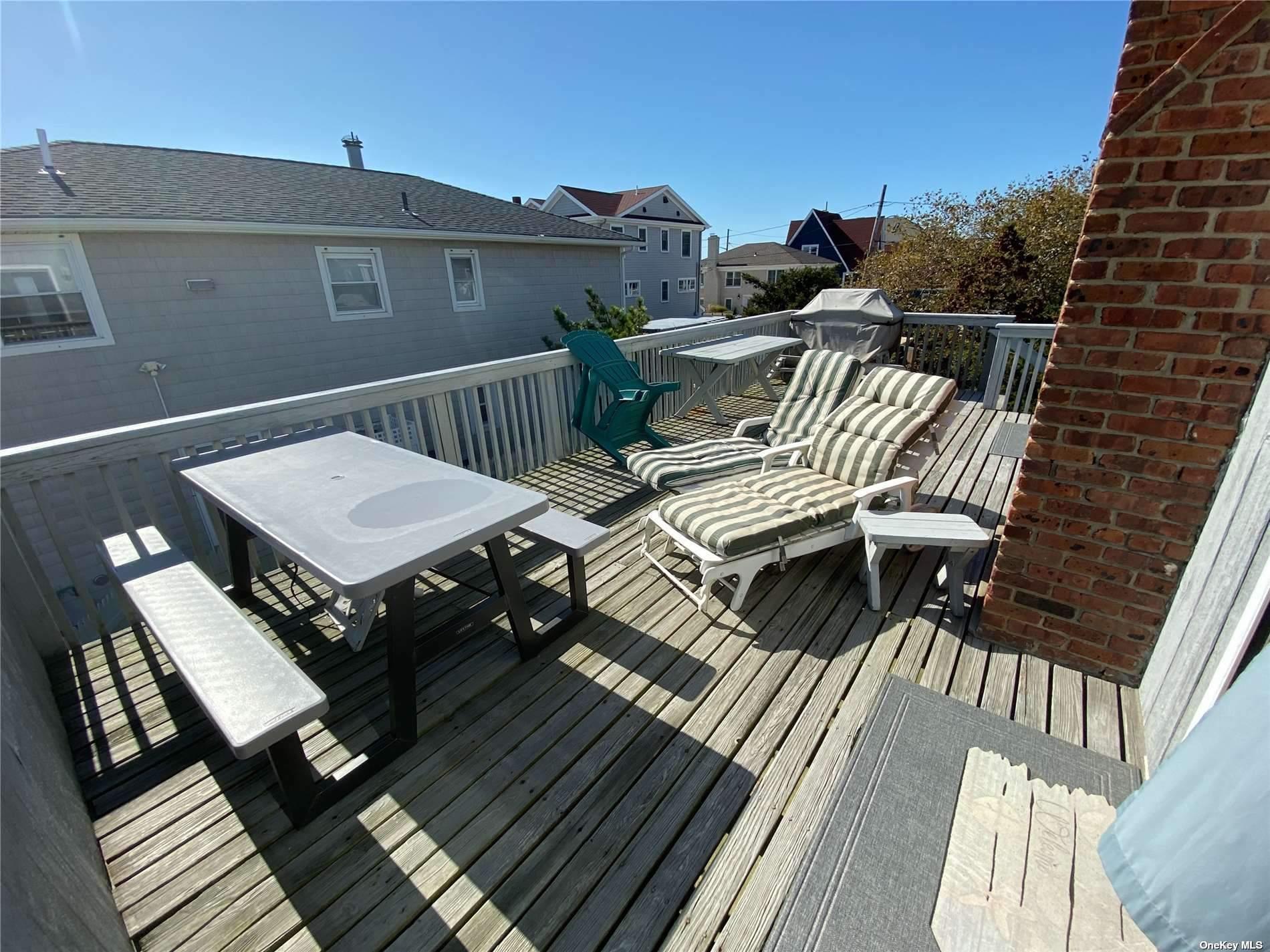 145 Inwood Avenue Point Lookout, NY 11569 - Photo 4 of 21