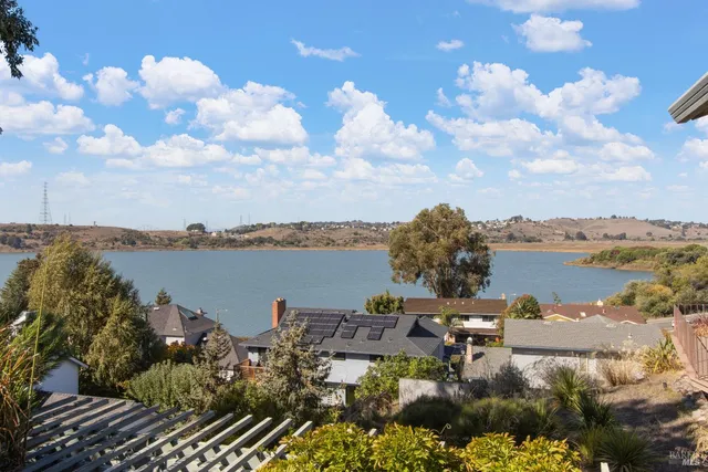 $1,275,000 | 1372 Bonita Bahia, Benicia, CA 94510