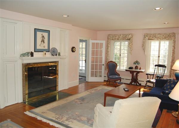 44 Maple Street Lexington, MA 02420 - Photo 3 of 28