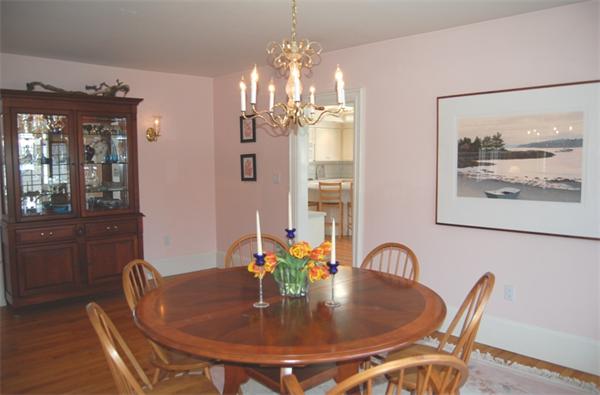 44 Maple Street Lexington, MA 02420 - Photo 7 of 28