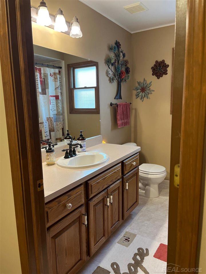 52154 Boland Road Chesterfield, MI 48047 - Photo 23 of 33