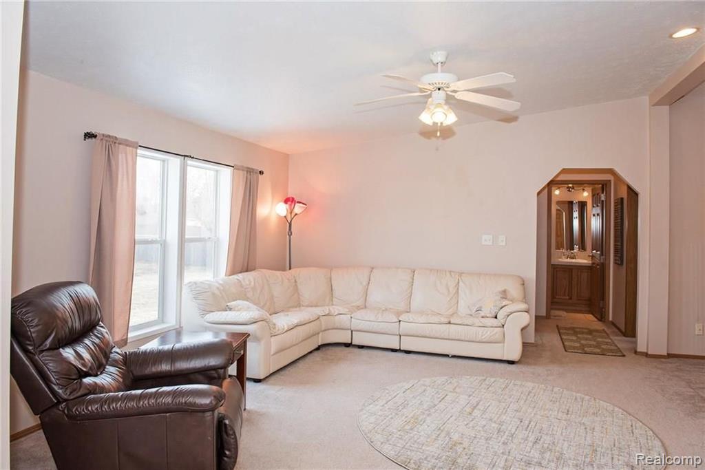 50168 Arkona Road Belleville, MI 48111 - Photo 22 of 39 Gallery Image 22