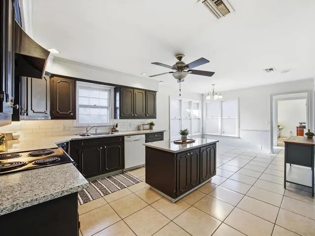 $499,900 | 3514 Shady Valley Drive, Pantego, TX 76013