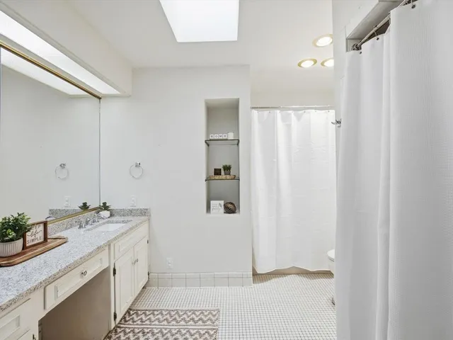 $499,900 | 3514 Shady Valley Drive, Pantego, TX 76013