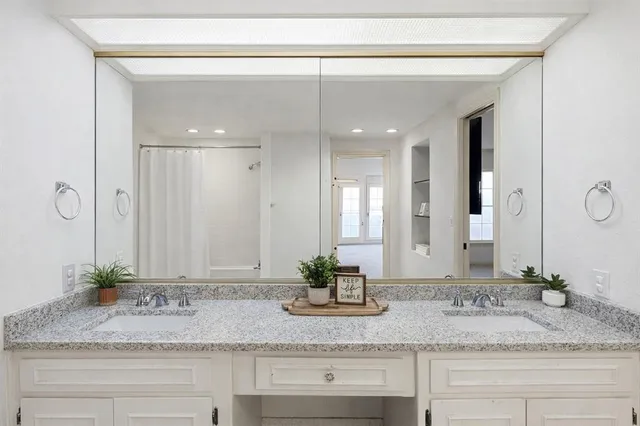 $499,900 | 3514 Shady Valley Drive, Pantego, TX 76013