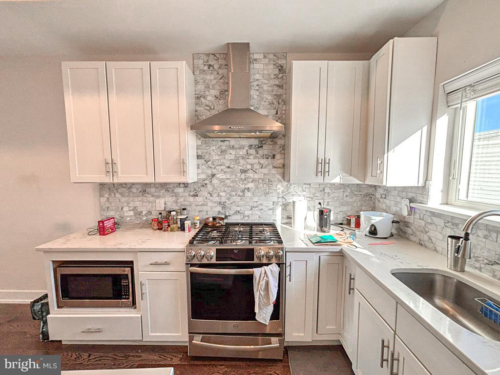 2527 Graduate Square Philadelphia, PA 19146 - Photo 7 of 31
