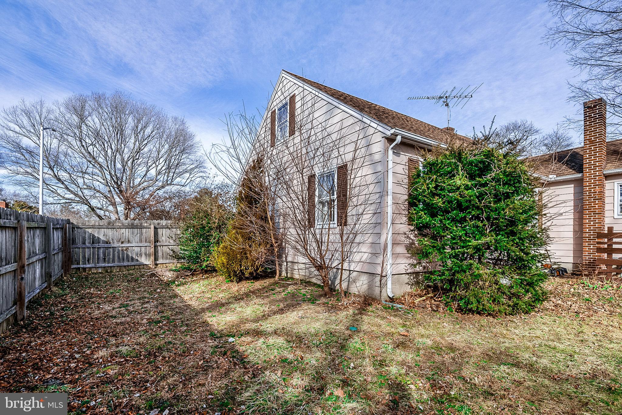 29510 Hawkes Hill Road Easton, MD 21601 - Photo 27 of 32 a view of a house with a yard