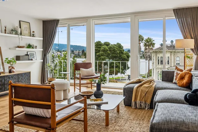 $599,000 | 1425 Lakeside Drive, Unit 303, Oakland, CA 94612