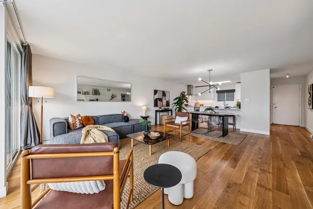 $599,000 | 1425 Lakeside Drive, Unit 303, Oakland, CA 94612