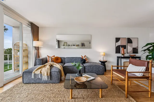 $599,000 | 1425 Lakeside Drive, Unit 303, Oakland, CA 94612