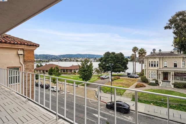 $599,000 | 1425 Lakeside Drive, Unit 303, Oakland, CA 94612