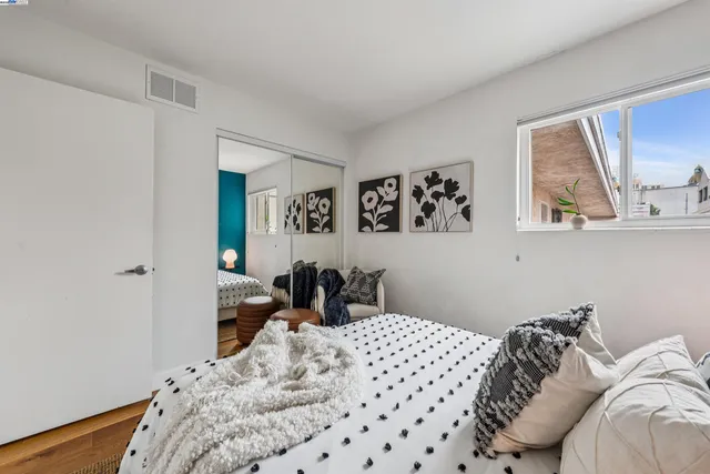 $599,000 | 1425 Lakeside Drive, Unit 303, Oakland, CA 94612