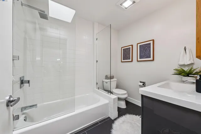 $599,000 | 1425 Lakeside Drive, Unit 303, Oakland, CA 94612