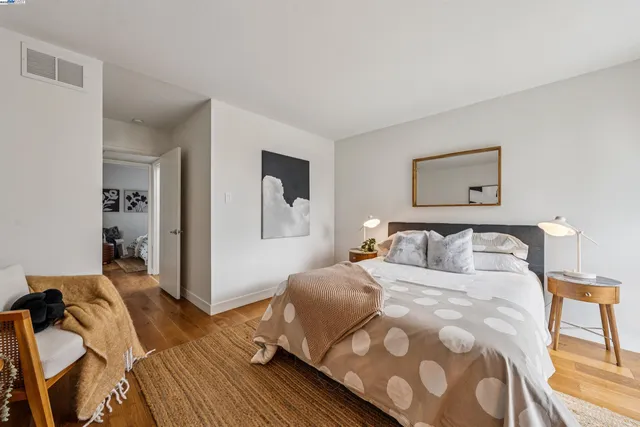 $599,000 | 1425 Lakeside Drive, Unit 303, Oakland, CA 94612