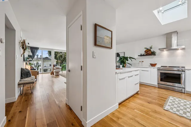 $599,000 | 1425 Lakeside Drive, Unit 303, Oakland, CA 94612