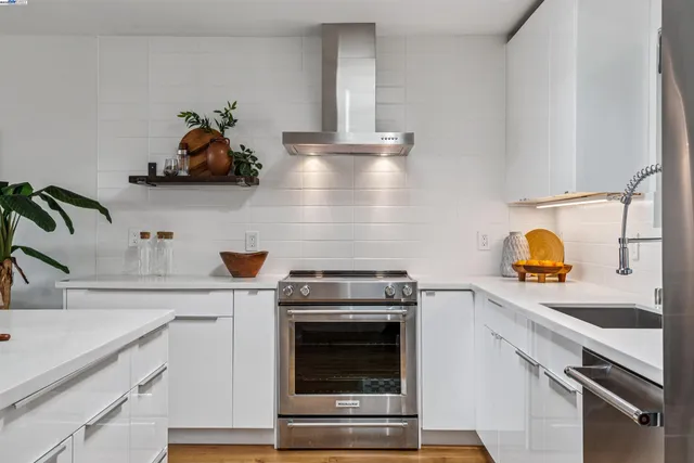 $599,000 | 1425 Lakeside Drive, Unit 303, Oakland, CA 94612