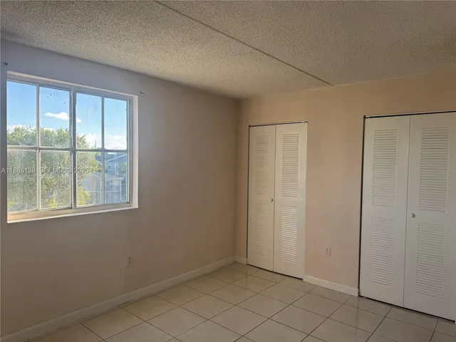 $2,150 | 6045 Northwest 186th Street, Unit 323, Hialeah, FL 33015