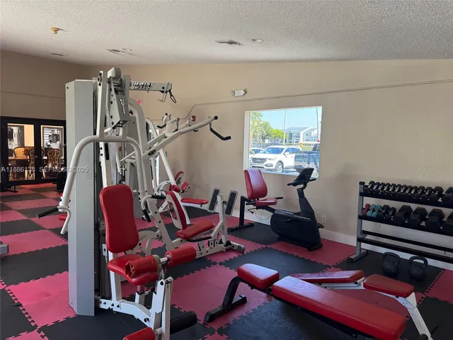 $2,150 | 6045 Northwest 186th Street, Unit 323, Hialeah, FL 33015