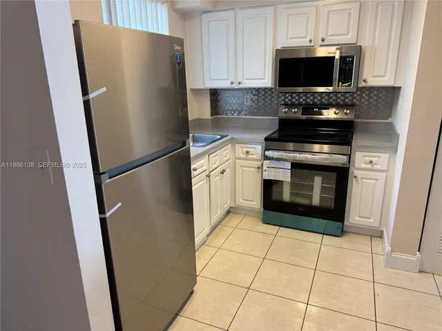 $2,150 | 6045 Northwest 186th Street, Unit 323, Hialeah, FL 33015